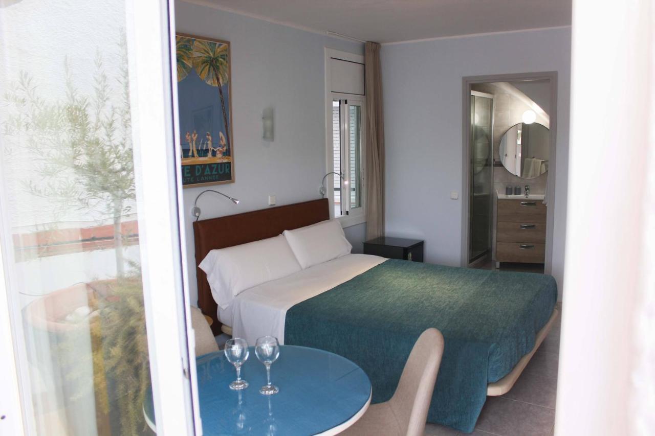 Hotel Alexandra Ситжес Екстериор снимка